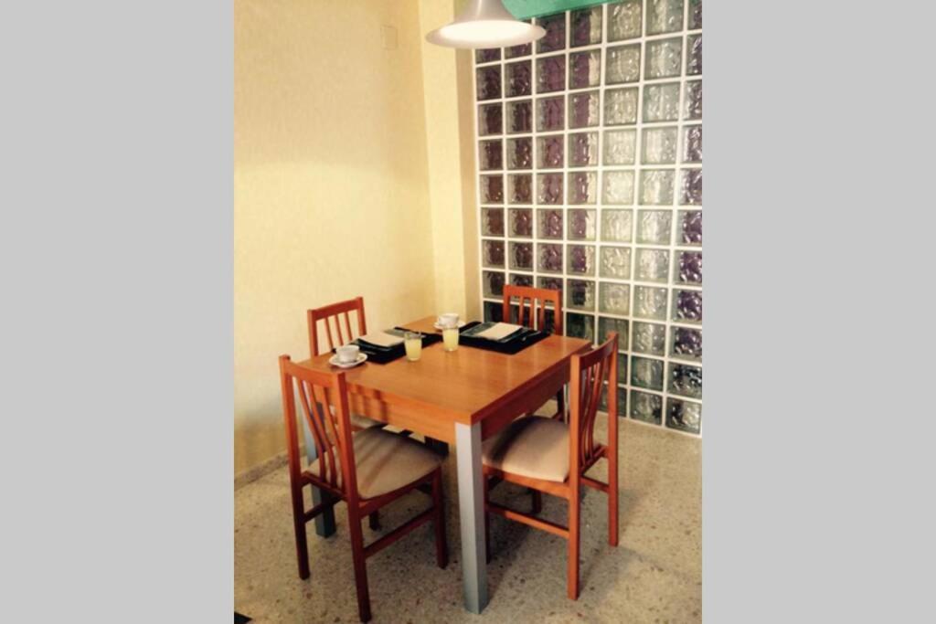 Confortable-Tranquilo Apartamento Junto Al Centro Malaga Exterior photo